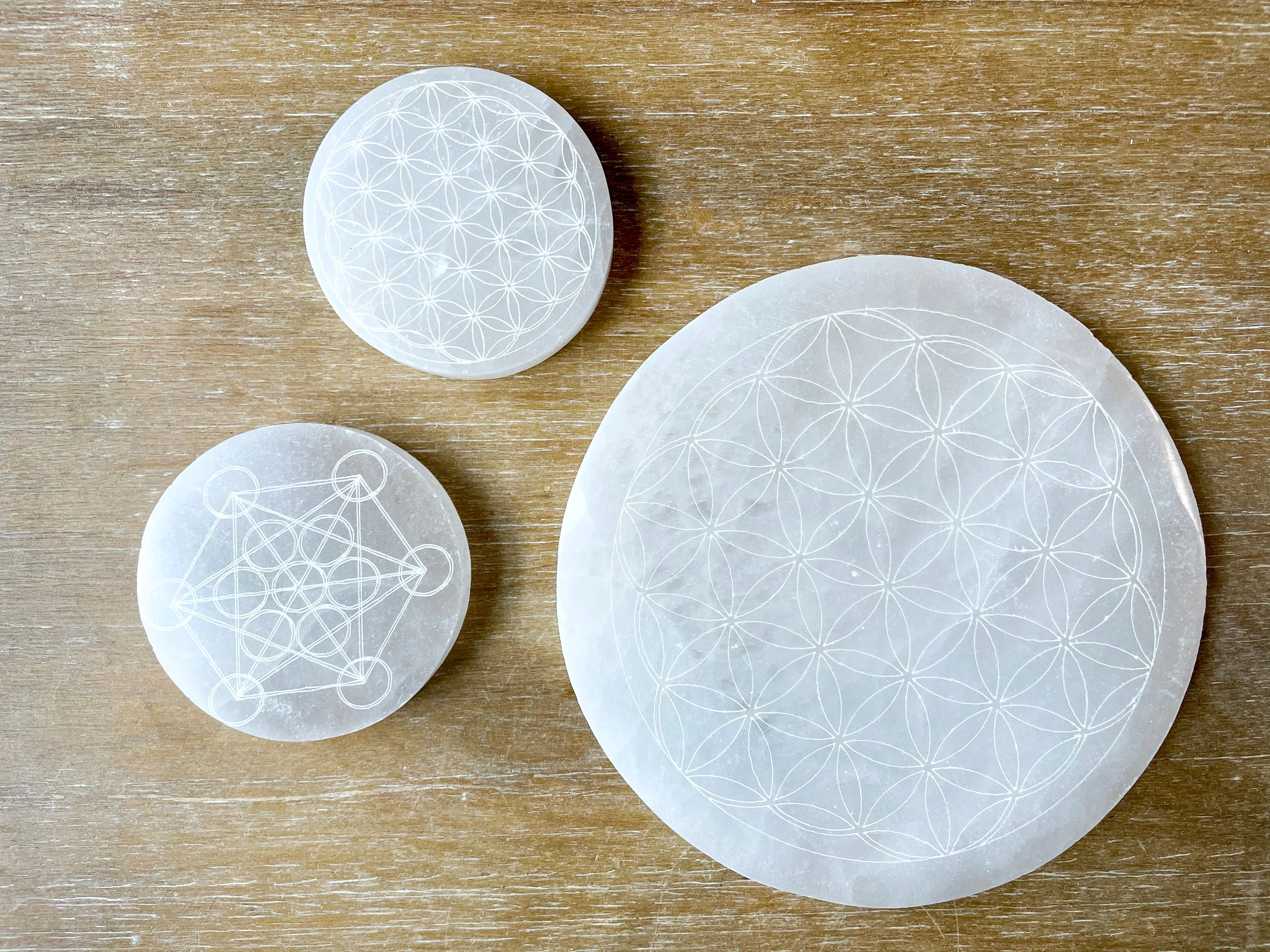 Engraved Selenite Round Charging Plate