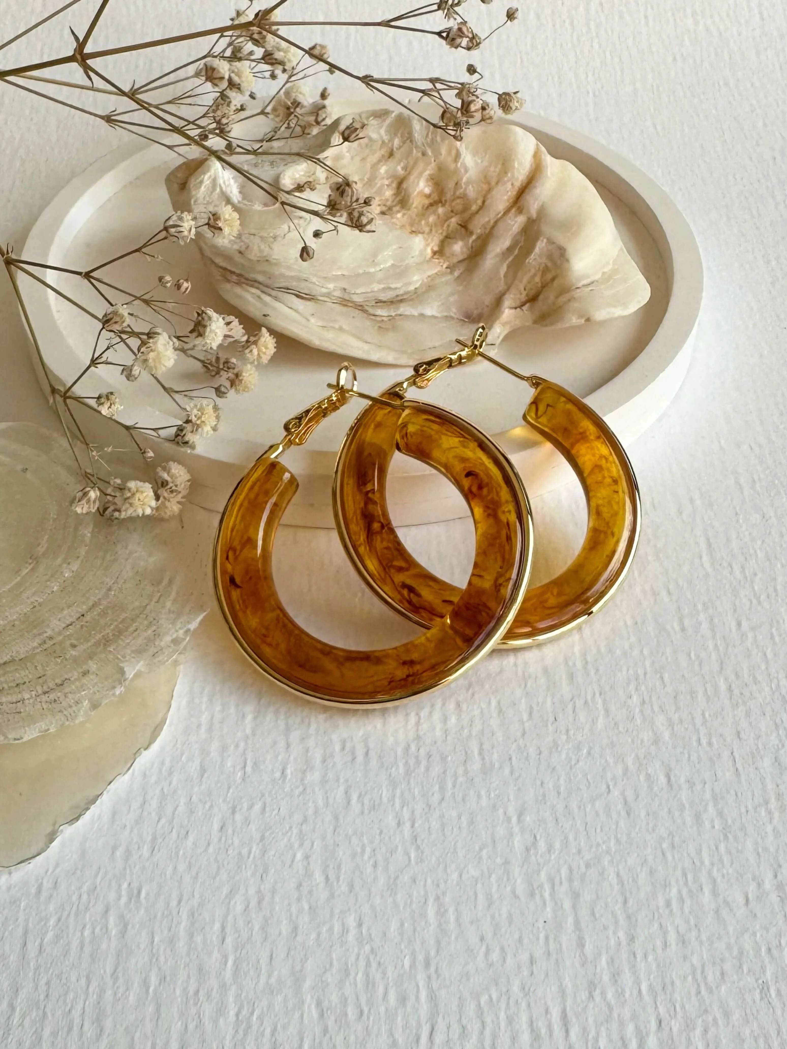 Kylie acrylic hoop earrings - Amber